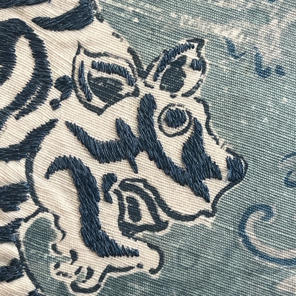 Ryan Studios- Blue & White Tiger Print Decorative Throw Pillow - Set of 2 - Picture 5 of 11
